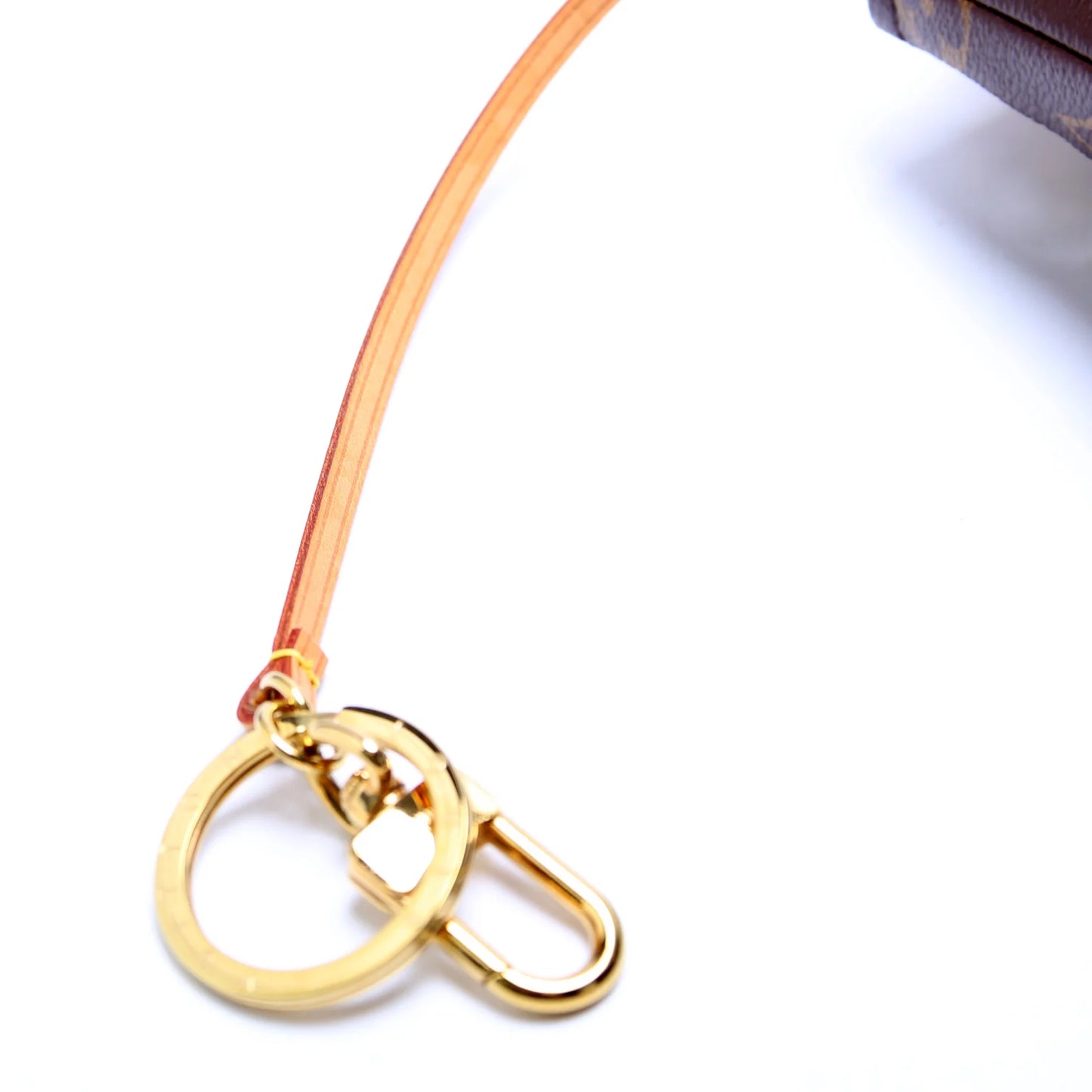 Louis Vuitton Artsy MM pre-owned is guaranteed 100% authentic