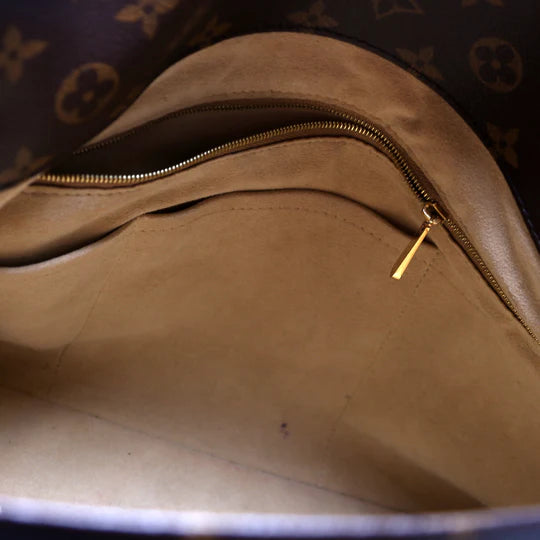 Louis Vuitton Artsy MM pre-owned is guaranteed 100% authentic